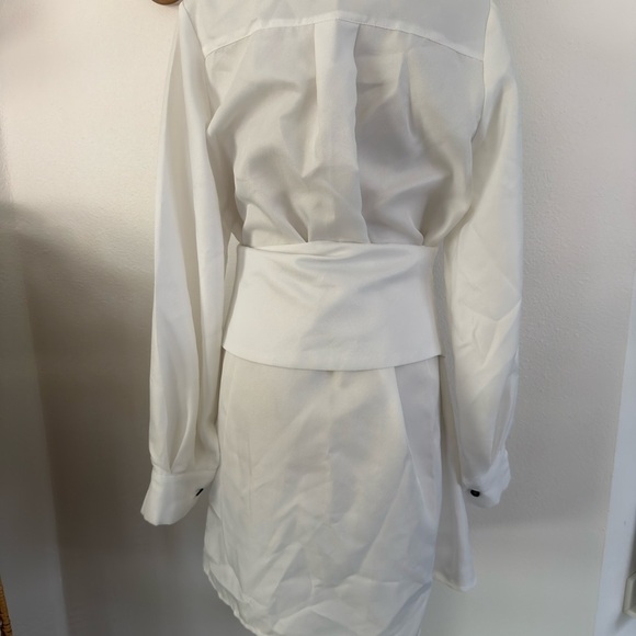 PrettyLittleThing White Long Sleeve Dress with Black Button Accents - Picture 5 of 12